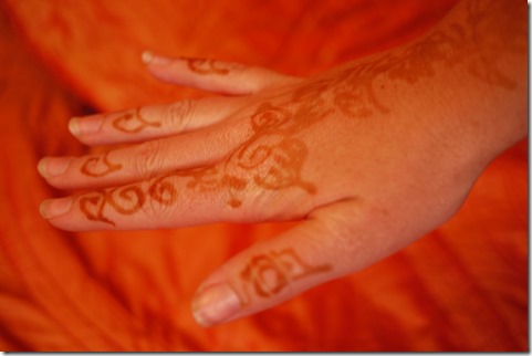 Henna attack, Djemaa el-Fna , Marrakech Morocco