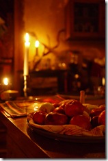 Berlin bar - candles and apples